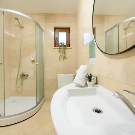 Апартаменты Cultural Gems- Modern 1br Near Museums